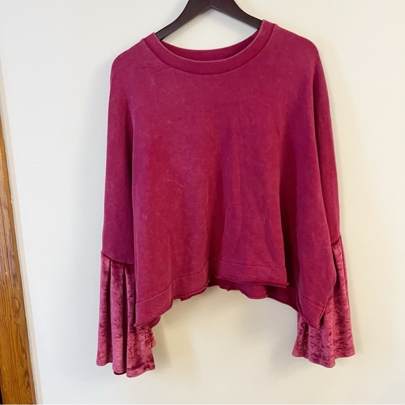 Free People Glorious Bell Sleeve Pullover in Washed Berry Pink Size Medium - Picture 2 of 11